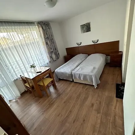Niki Guest דירה